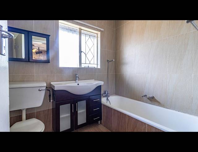 4 BEDROOM HOUSE FOR SALE IN MONDEOR